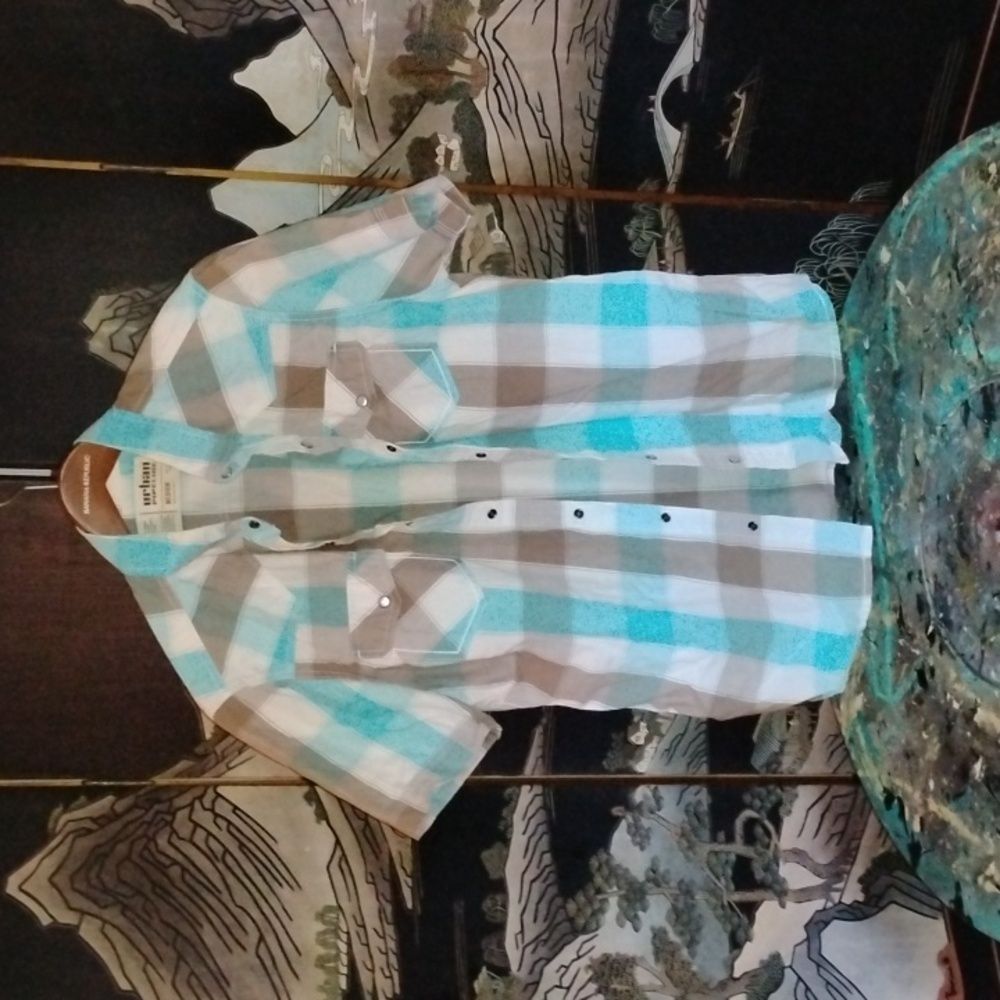 Casual button up. Urban pipeline